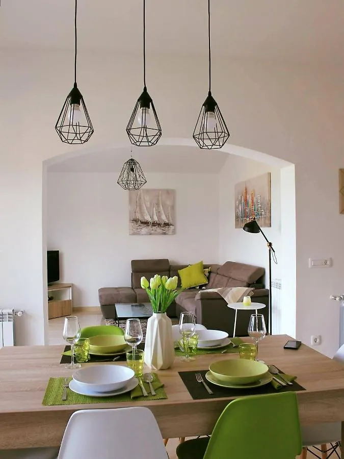 Apartment Apartman Ruza 2 Opric